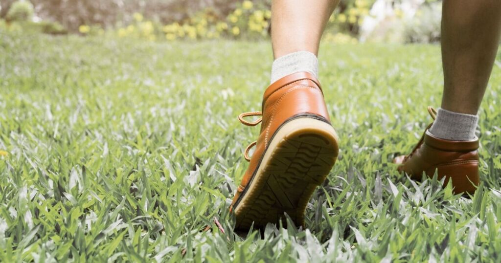 Gardening shoes for men